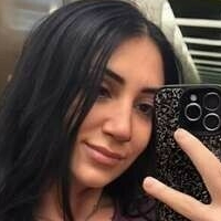 Андреа Иримеску Голая