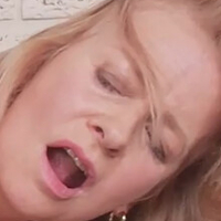 ТётяДжудиXXX Голая