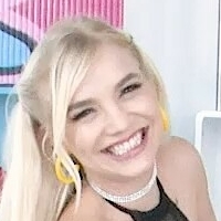 Белла Джан Голая