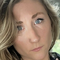 Бріхартлі Голая