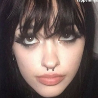 Банкси_Бриа Голая