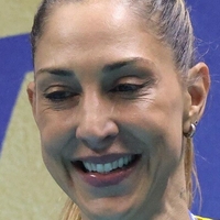 Каролайн Гаттаз Голая