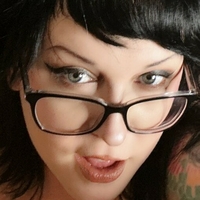 Челхеллбанни Голая