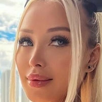 Даниэла Чавес Голая