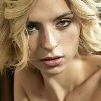 Денеб Делмас Голая