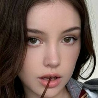 Элеанор Хьюз Голая