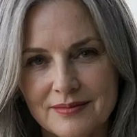 Элегантная Эдит Голая