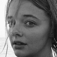 Элли Де Ланж Голая