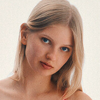 Эвелина Голая