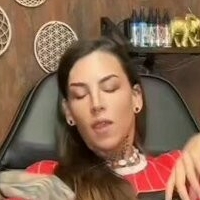 Эверли Белла Голая