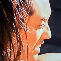 Девушки из Выживших Голая