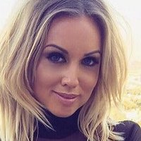Ханна Мартини Голая