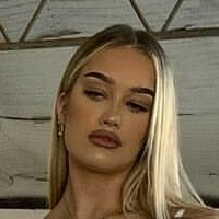 Ханна София Голая