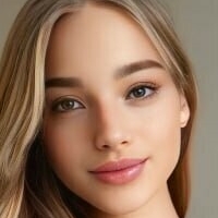 Хинауорлд Голая