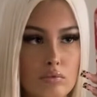 Холли Мэй Голая