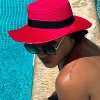 Иса Лувизотто Голая