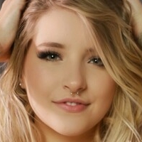 ИтцКиттиЛинн Голая