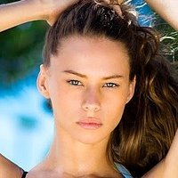 Жанайна Рейс Голая