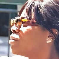 Джоджотодиньо Голая