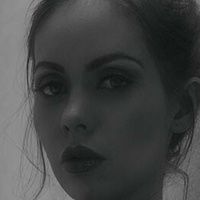Карла Габриэла Голая