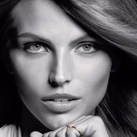 Карлина Цауне Голая