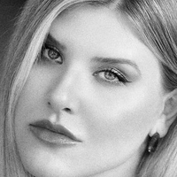 Карол Шелер Голая