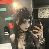 Кейли Кадаверус Голая