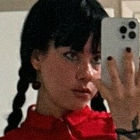 Кенисевен Голая