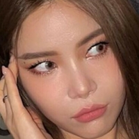 Ким Ён-сон Голая