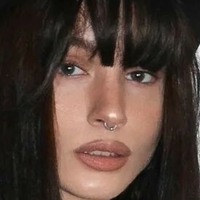 Клаудия Чарны Голая