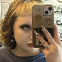 ледиохбитчуари Голая