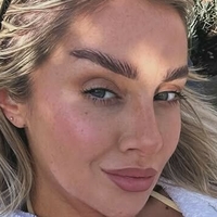 Лаура Мичем Голая