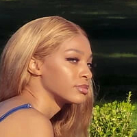 Лава Мун Голая