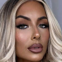 Лия Конрой Голая