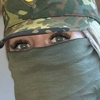 Леони Кляйн Голая