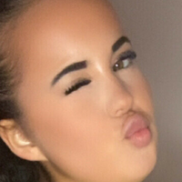 леосеффи Голая