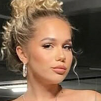 Лилли Крет Голая