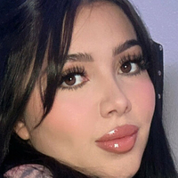 Лизбет Вилья Голая