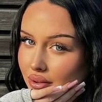 Луана Хе Голая