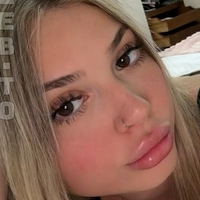 Люси Хилл Голая