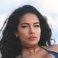 Насия Янсен Голая