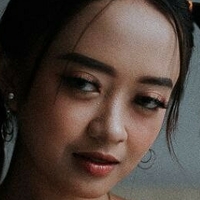 Ниана Виргис Голая