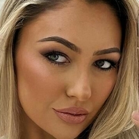 Нина Вулли Голая