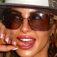 Паула Тумала Голая