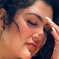 Санджана Голая