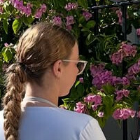 Саямии Голая