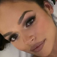 Сидни Лейт Голая