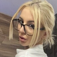 Тесса Мейвен Голая