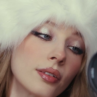 Ваня Ягнич Голая