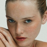 Виола Ковеш Голая